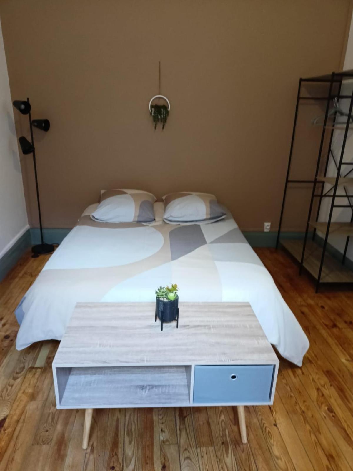 La Terrasse Zen Dacher - Superbe Appartement 30 M2 Tout Equipe Avec Terrasse Coeur Vichy Proche Gare Thermes Cures Kültér fotó